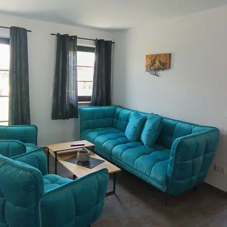 Bio Erlebnis Bauernhof Voit Kır Evi *