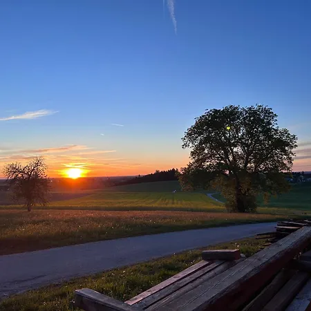 Bio Erlebnis Bauernhof Voit *